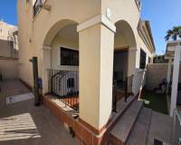 Venta - Villa-Chalet - Torrevieja - Sector 25