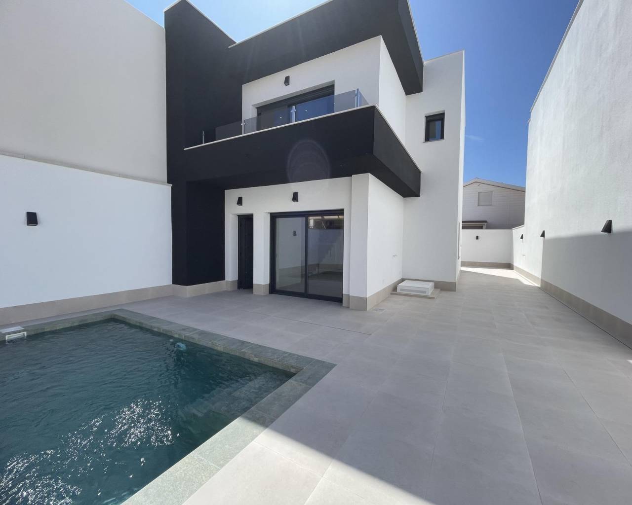Villa-Chalet - Nueva construcción  - Almoradi - Heredades