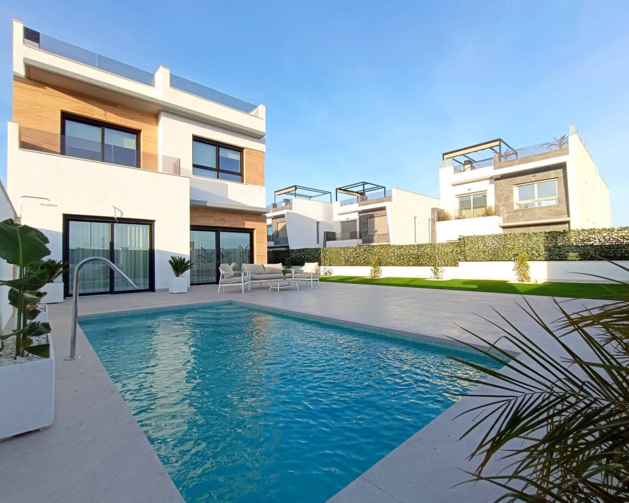 Villa-Chalet - Nueva construcción  - Benijofar - C15ZH-56138