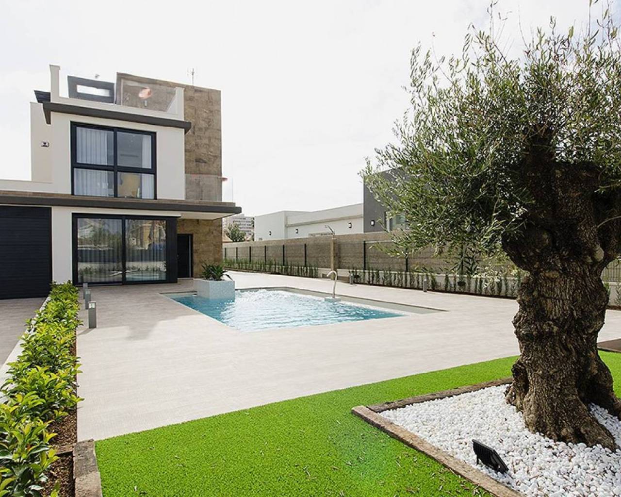 Villa-Chalet - Nueva construcción  - Dehesa de Campoamor - NB-73419
