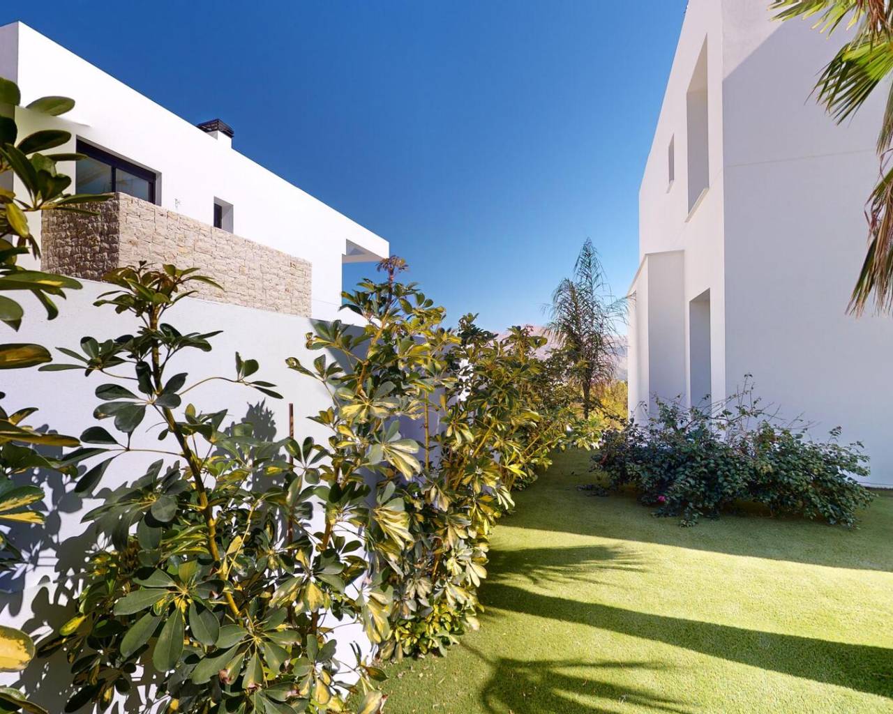 Villa-Chalet - Nueva construcción  - Polop de la Marina - Polop