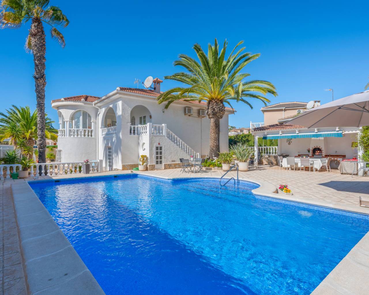 Villa-Chalet - Venta - Ciudad Quesada - C1ZH-34221