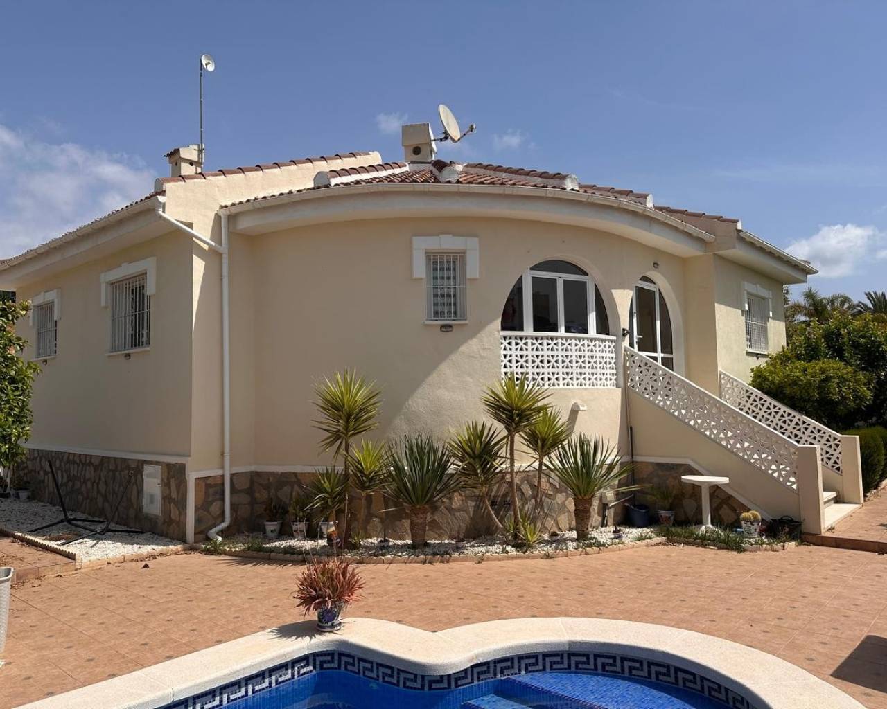 Villa-Chalet - Venta - Ciudad Quesada - C2ZH-56846