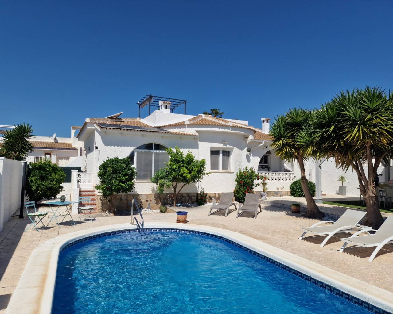 Villa-Chalet - Venta - Ciudad Quesada - ZH0477