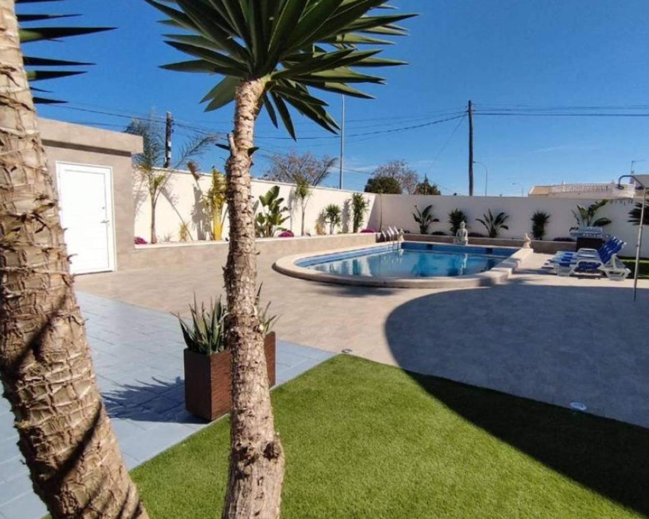 Villa-Chalet - Venta - Torrevieja - Torrevieja