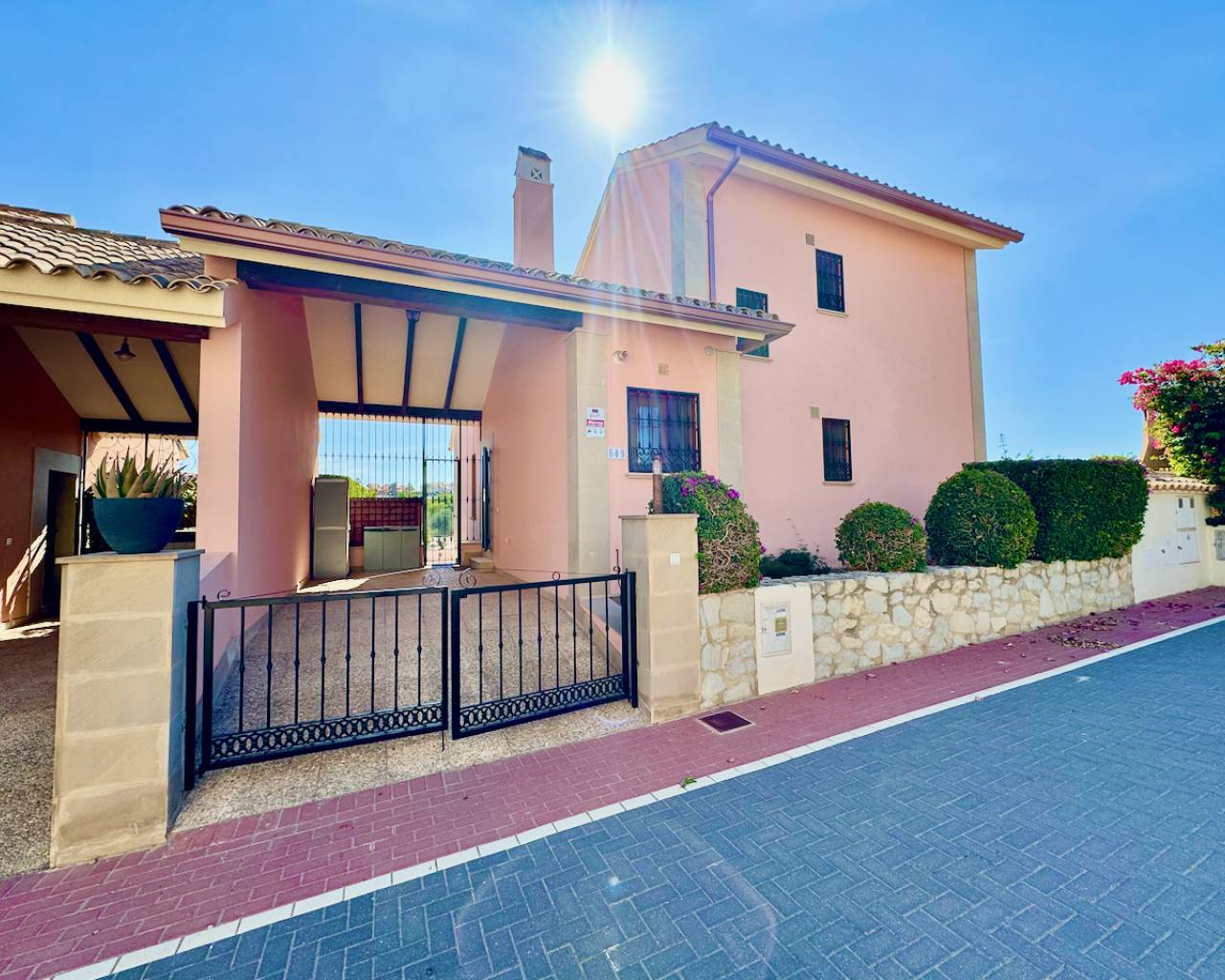 Villa - Resale - Algorfa - La Finca Golf Resort