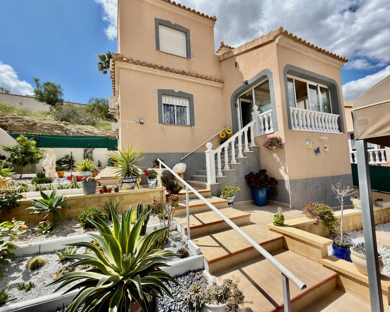 Villa - Resale - Ciudad Quesada - C1ZH-70674