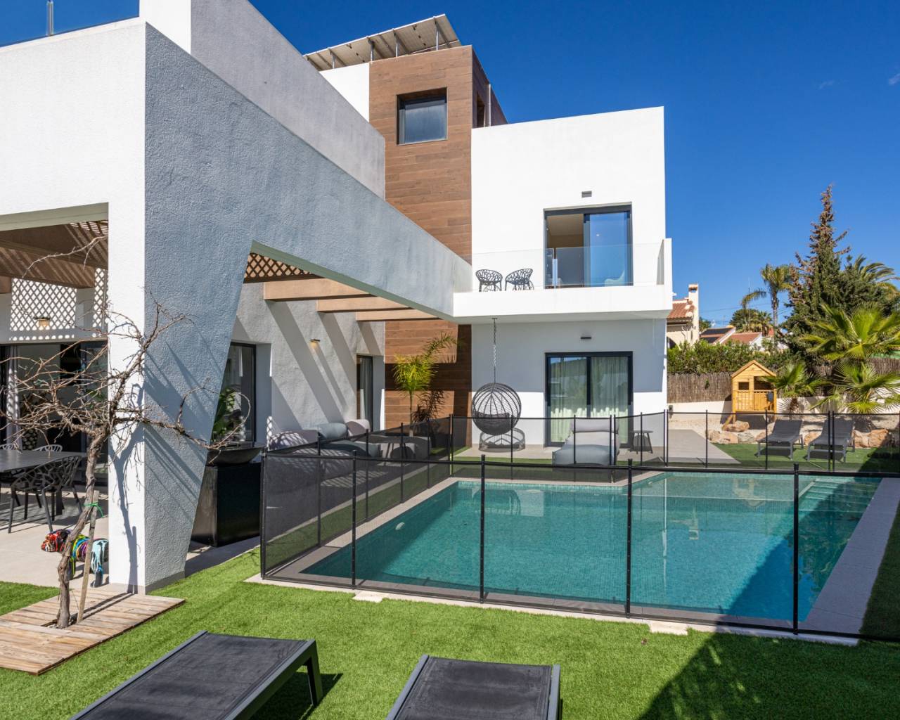 Villa - Resale - Ciudad Quesada - C2ZH-39074