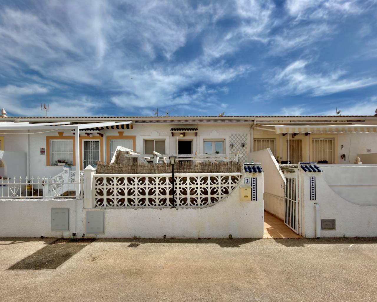 Villa - Resale - Ciudad Quesada - Pueblo Bravo