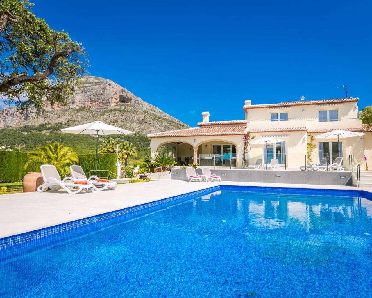 Villa - Resale - Jávea - Montgó-Ermita