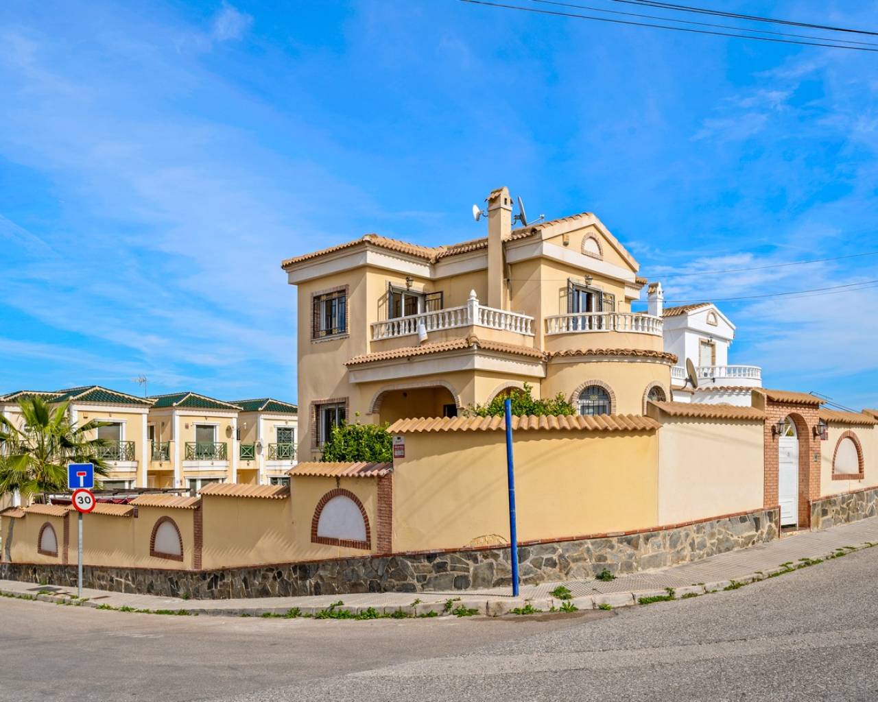 Villa - Resale - Orihuela Costa - Castillo de Don Juan