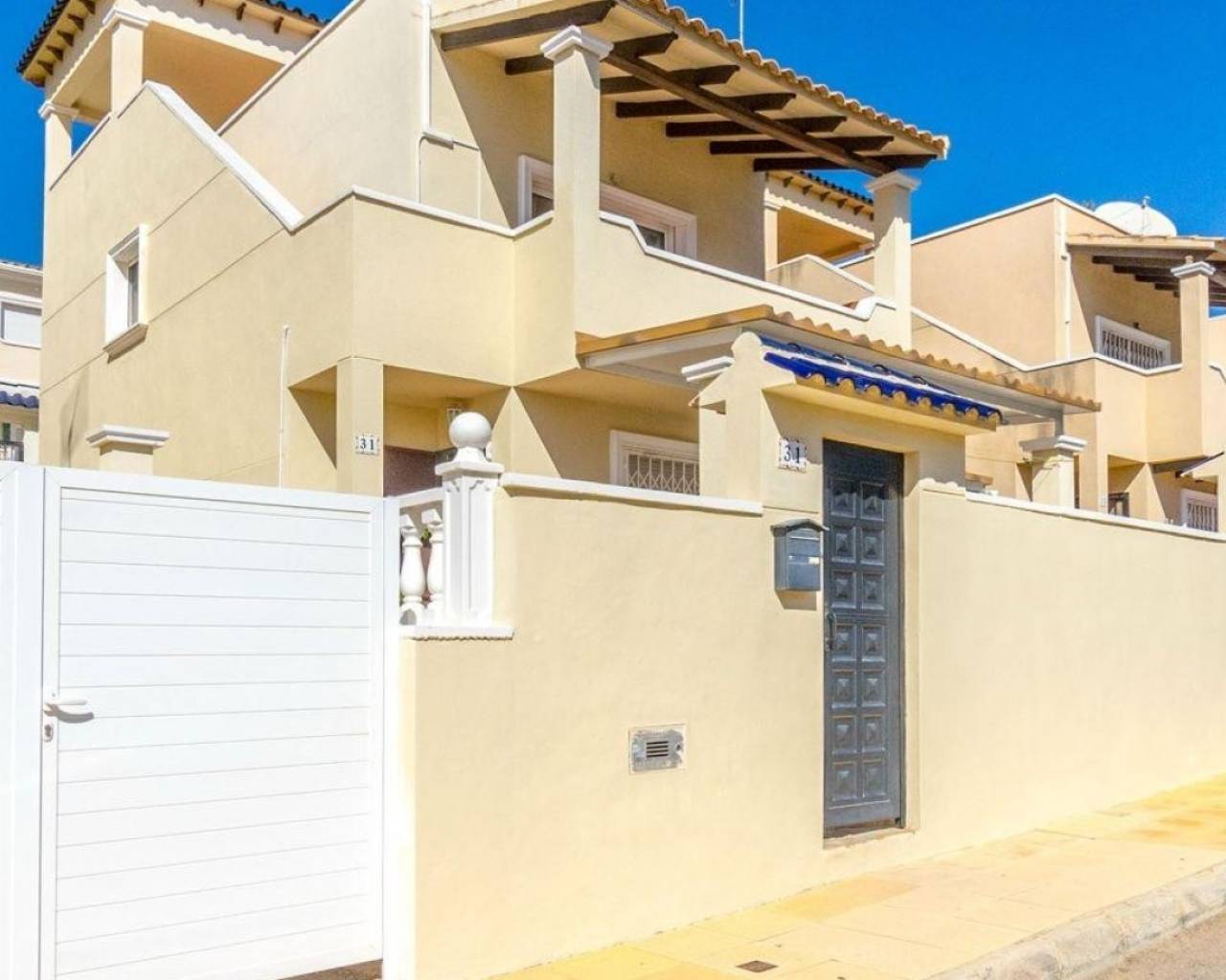 Villa - Resale - Orihuela Costa - Villamartin