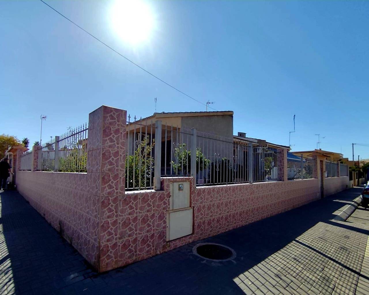 Villa - Resale - Torrevieja - C6ZH-24446