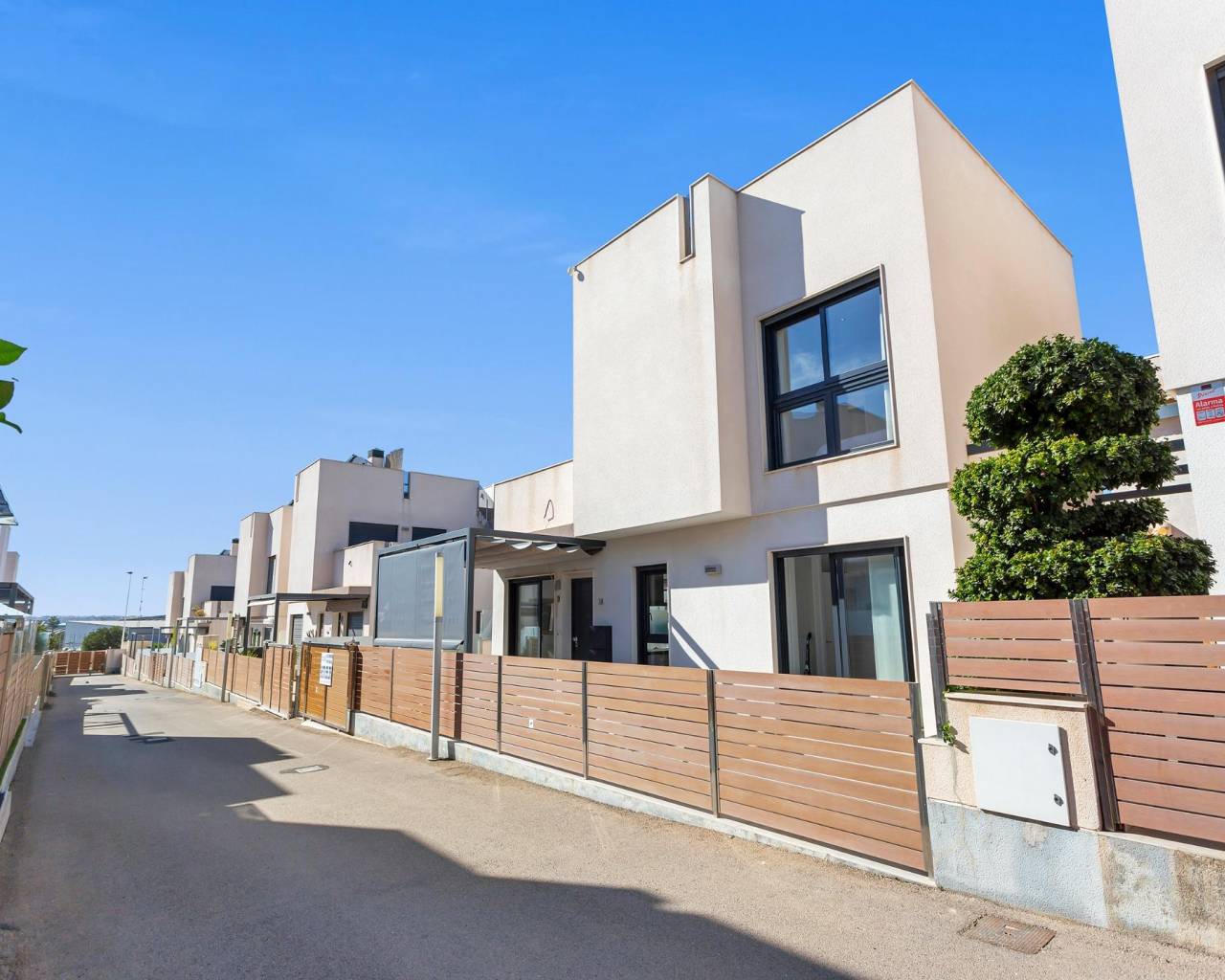 Villa - Resale - Torrevieja - Sector 25