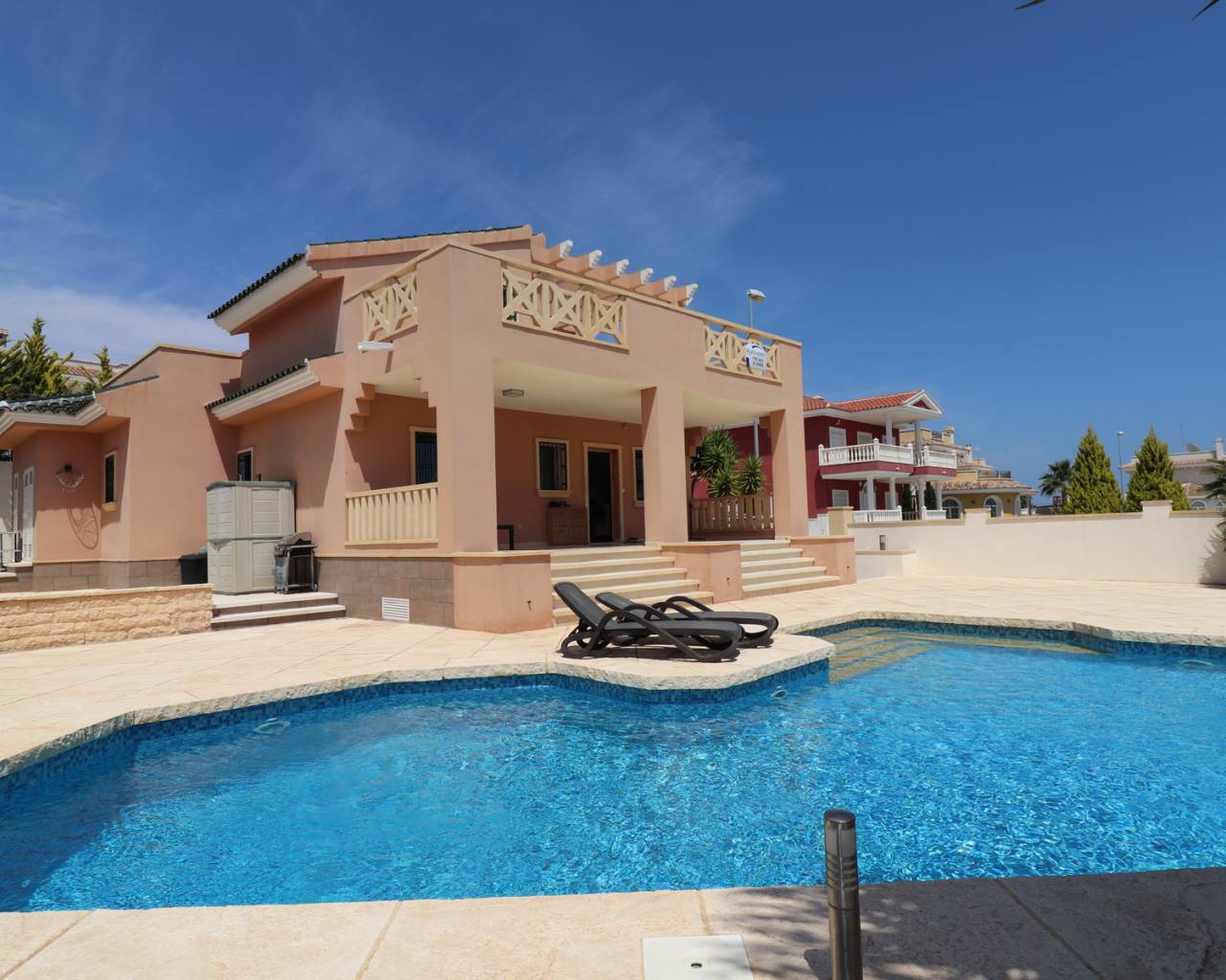 Villa - Wederverkoop - Ciudad Quesada - C17ZH-61553