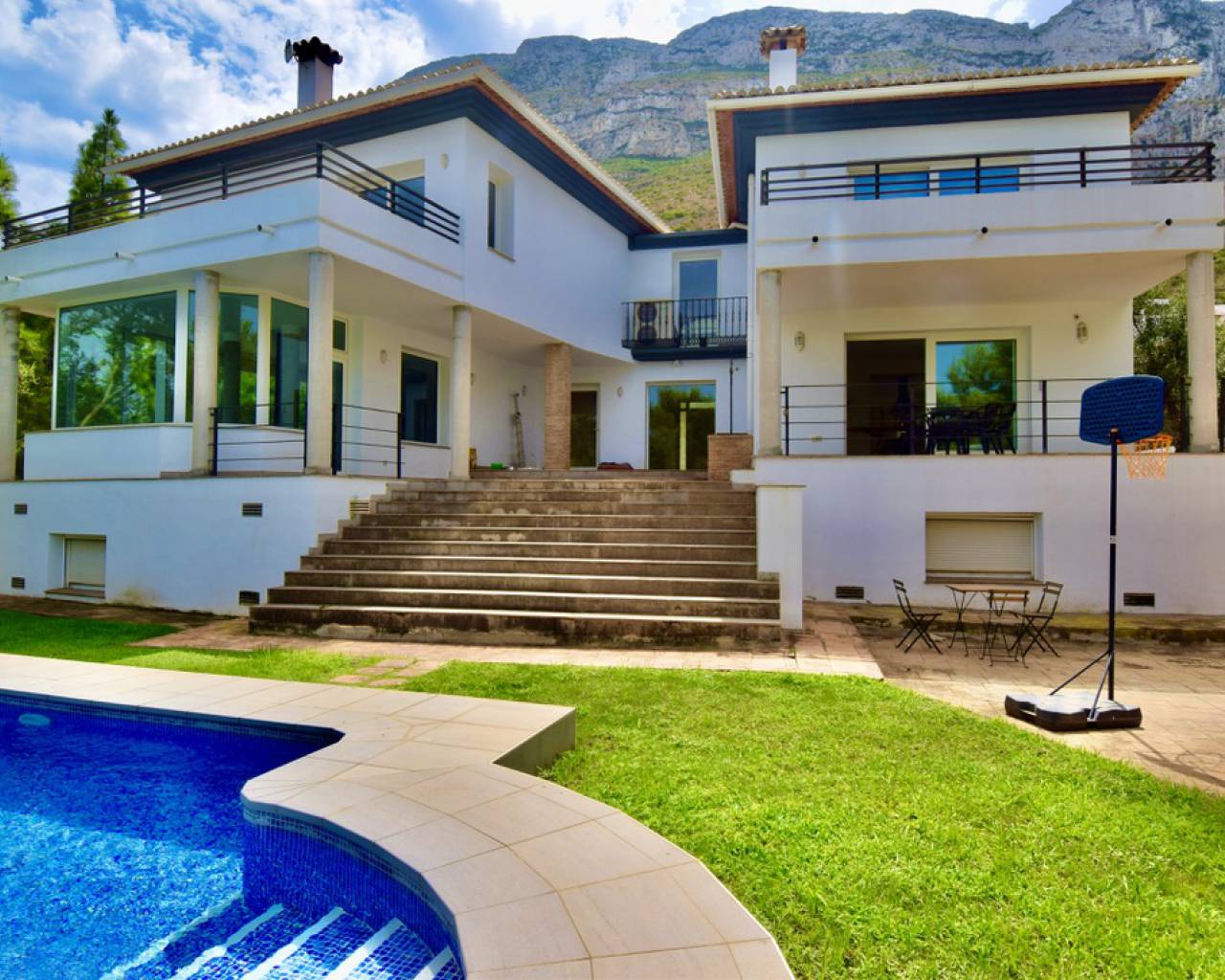 Villa - Wederverkoop - Denia - C15ZH-11806