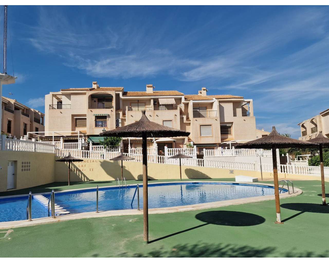 Villa - Wederverkoop - Guardamar Del Segura - Urb. Las Viñas