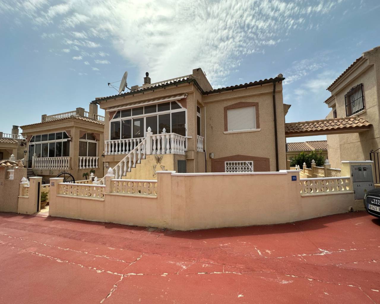 Villa with annex - Resale - Algorfa - Castillo de montemar