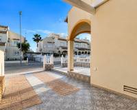 Wederverkoop - Villa - Orihuela Costa - Los Almendros