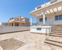 Wederverkoop - Villa - Torrevieja - Aguas Nuevas