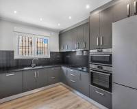 Wederverkoop - Villa - Torrevieja - Aguas Nuevas